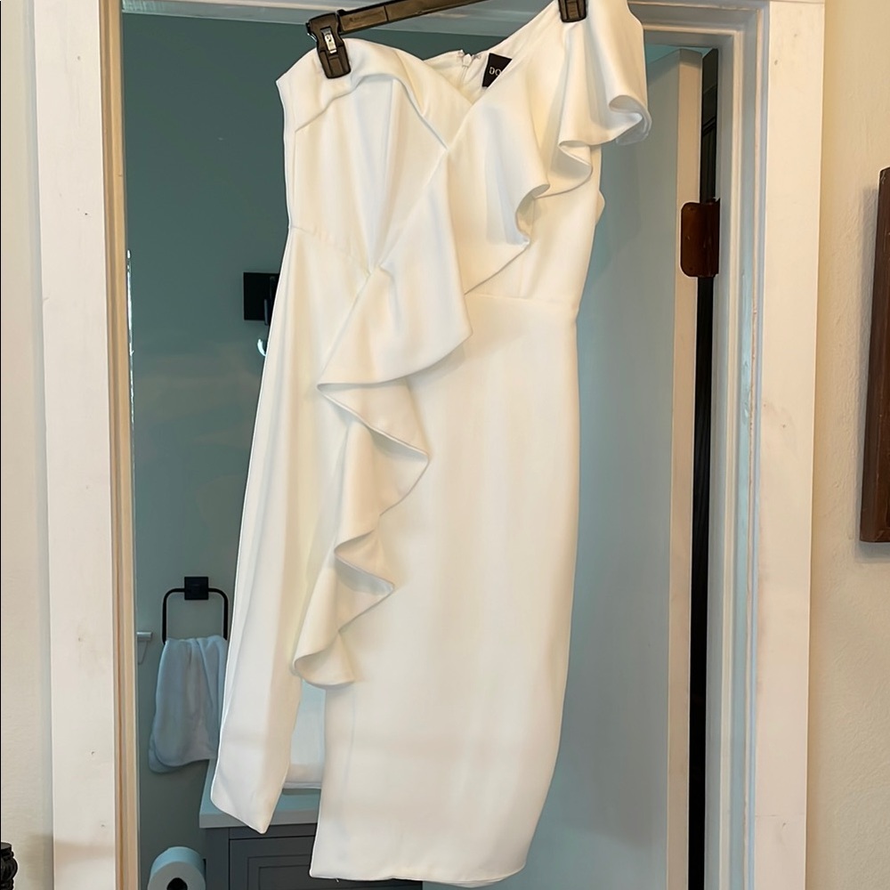 Elegant White One-Shoulder Dress